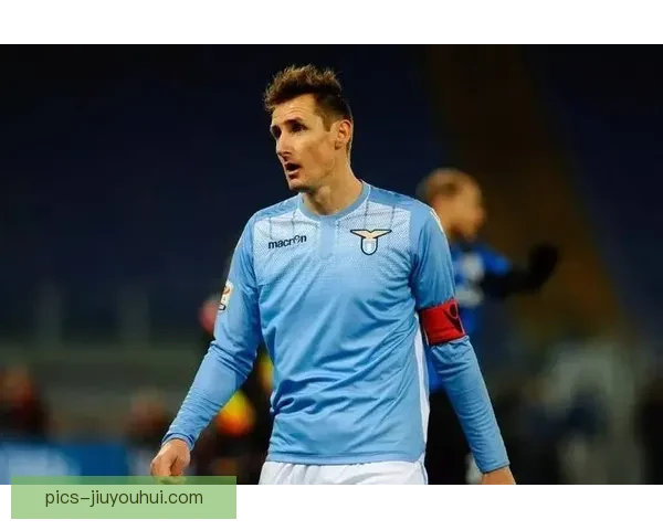 克洛泽回归拉齐奥加盟教练团队开启新篇章